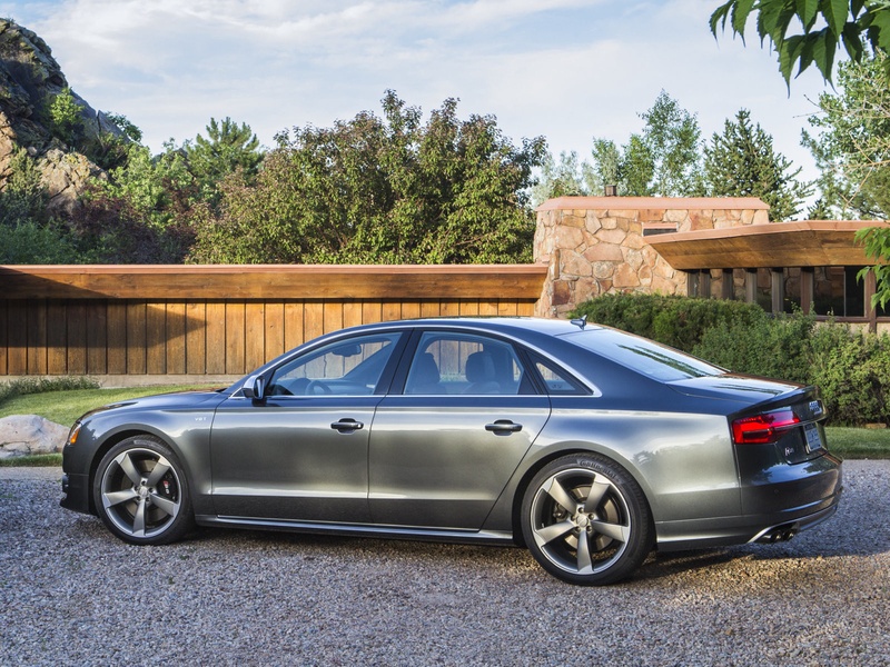 Выкуп битых авто audi S8