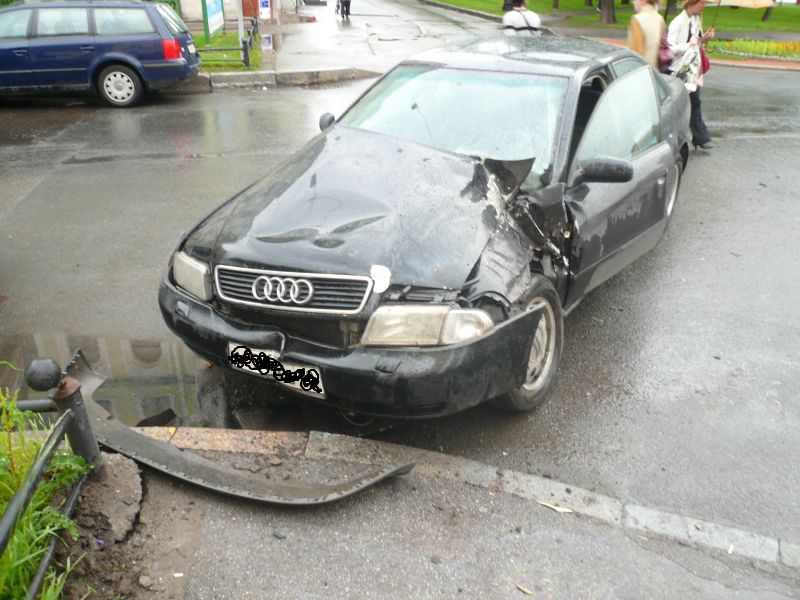 Выкуп битых авто audi A4