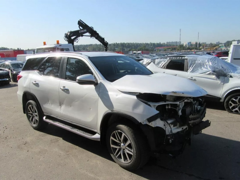 Выкуп битых авто Toyota Fortuner