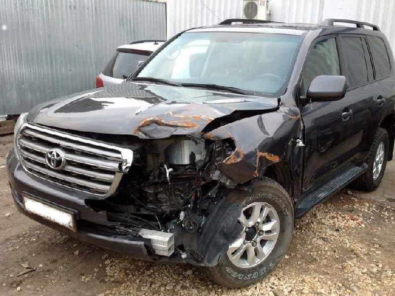 Выкуп битых авто Toyota Land Cruiser